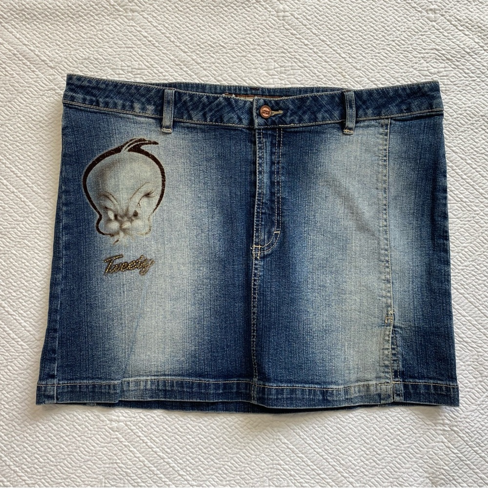 Lot29 looney Tunes Tweety Bird skirt